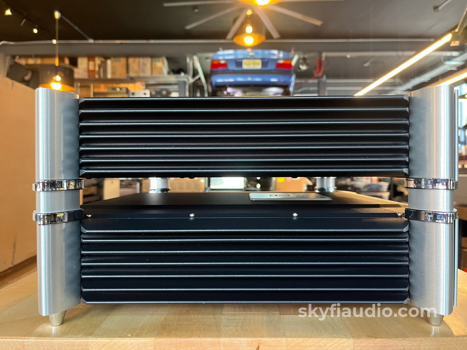 Moon Audio 610LP Phono Preamp + 820 S Power Supply w/ Stacking Bridges Preamplifier