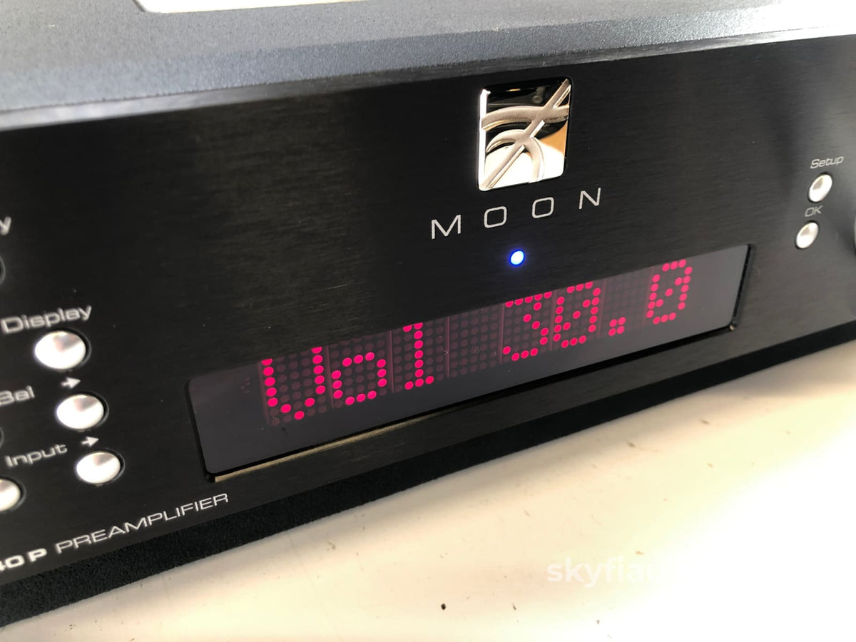 Simaudio Moon Evolution 740P Preamplifier - Like New And Under Warranty