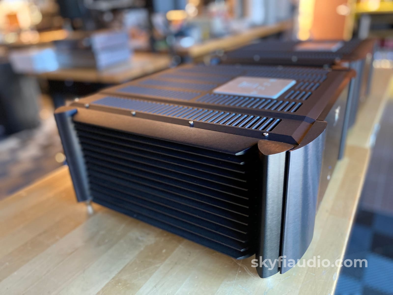 Simaudio 880M Mono Flagship Power Amplifiers - Tested At 1000W Amplifier