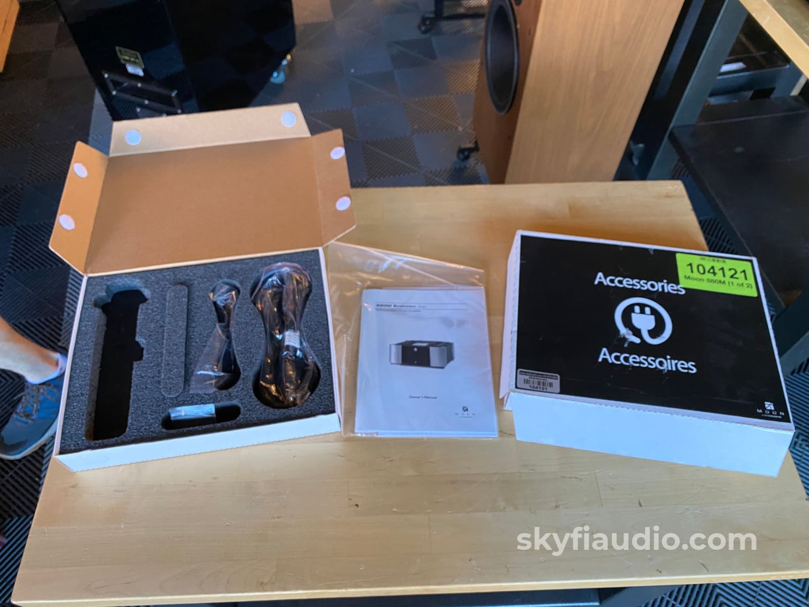 Simaudio 880M Mono Flagship Power Amplifiers - Tested At 1000W Amplifier