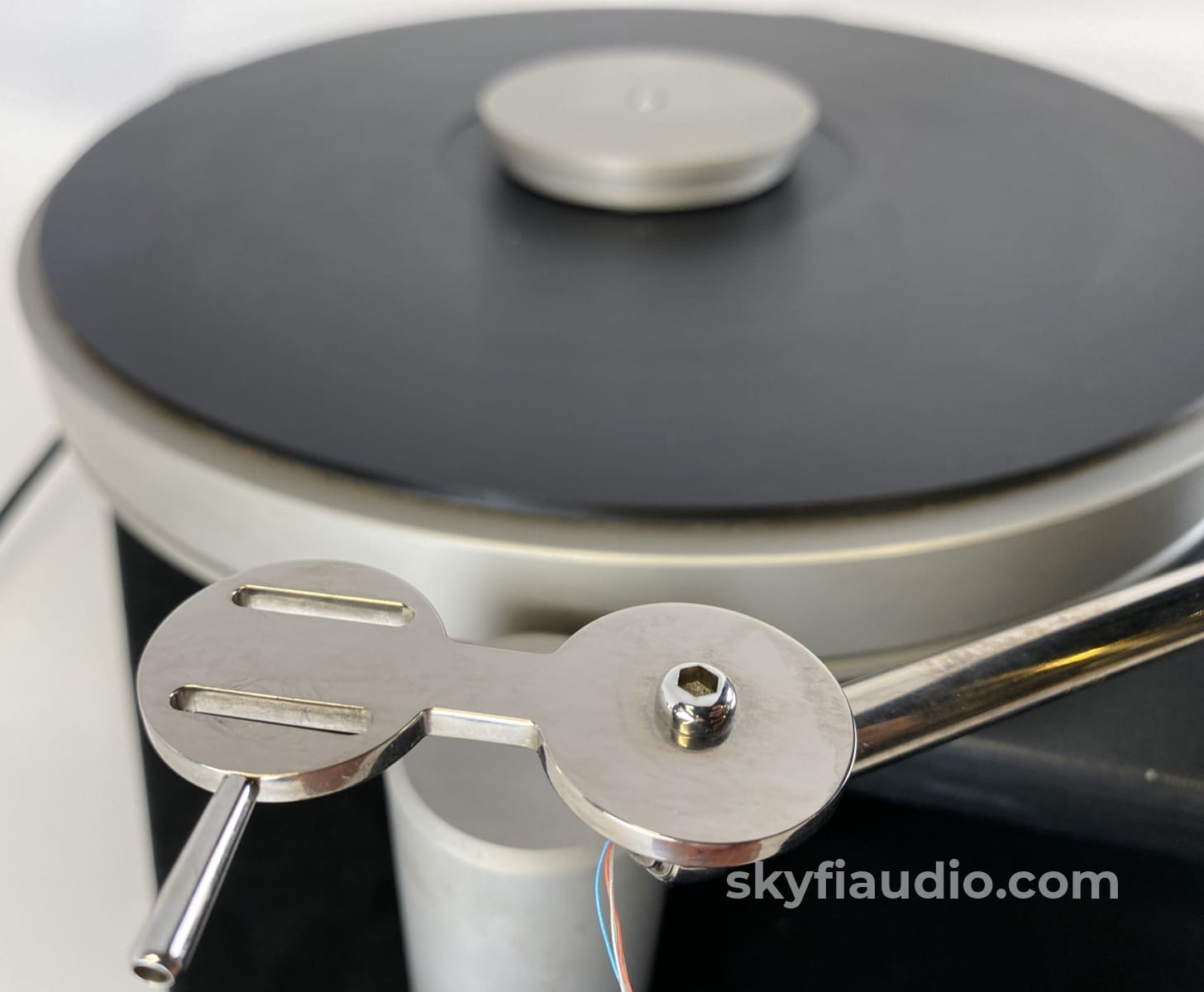 Simon Yorke Zarathustra S4 Turntable With Pluto 5A Arm And Sumiko Blackbird