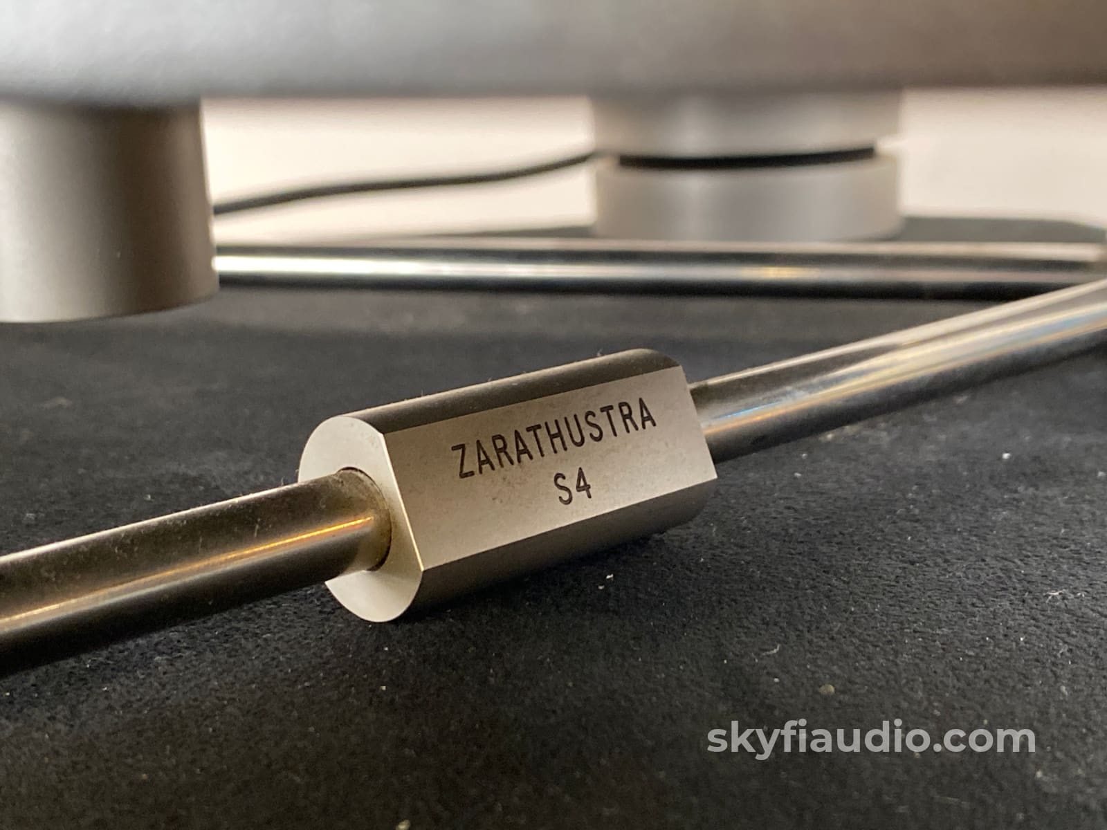 Simon Yorke Zarathustra S4 Turntable With Pluto 5A Arm And Sumiko Blackbird
