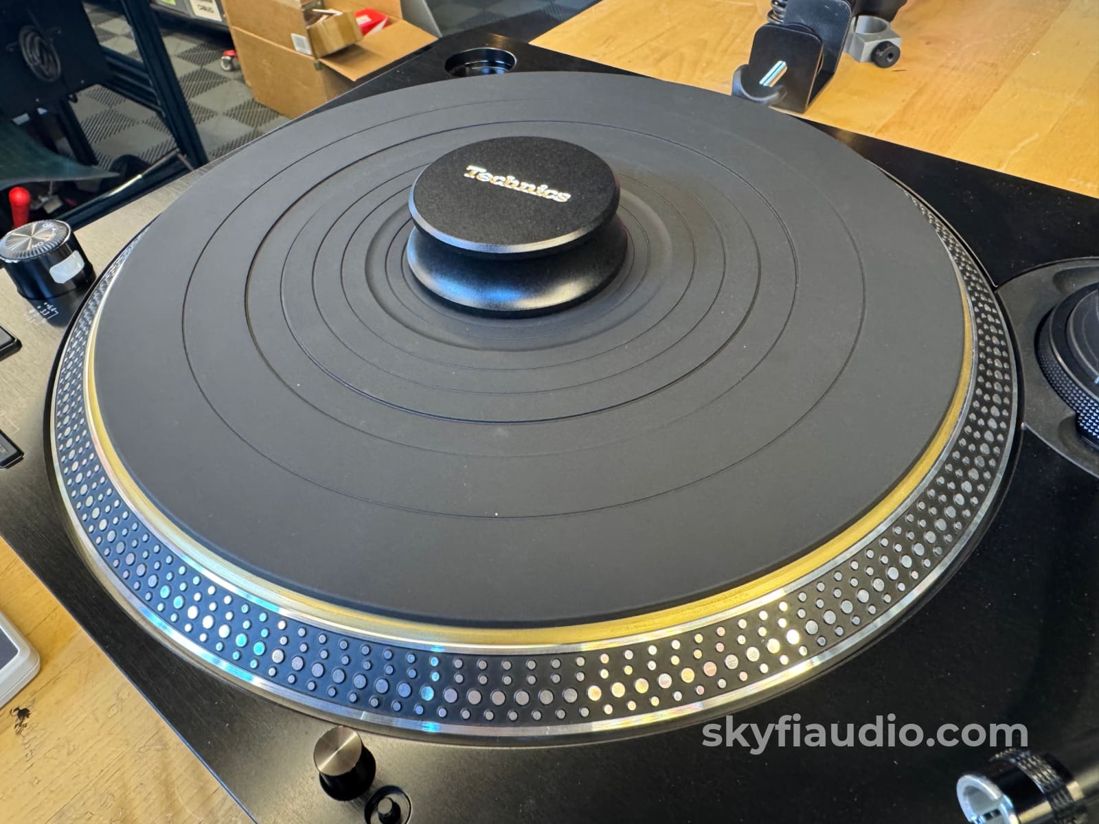 SkyFI Black Record Puck With Logo - Limited Available Accessory