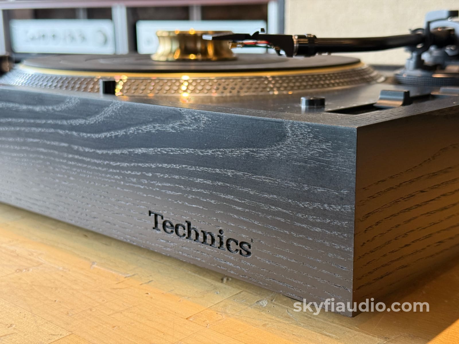 SkyFi Wood Plinth for Technics SL-1200G and Other Models WITH Technics Logo in Front / Black Ash Accessory