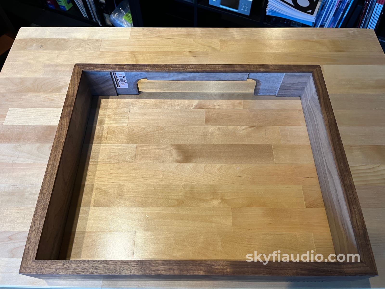 SkyFi Wood Plinth For Technics Turntables Walnut - Pre-Loved - Accessory