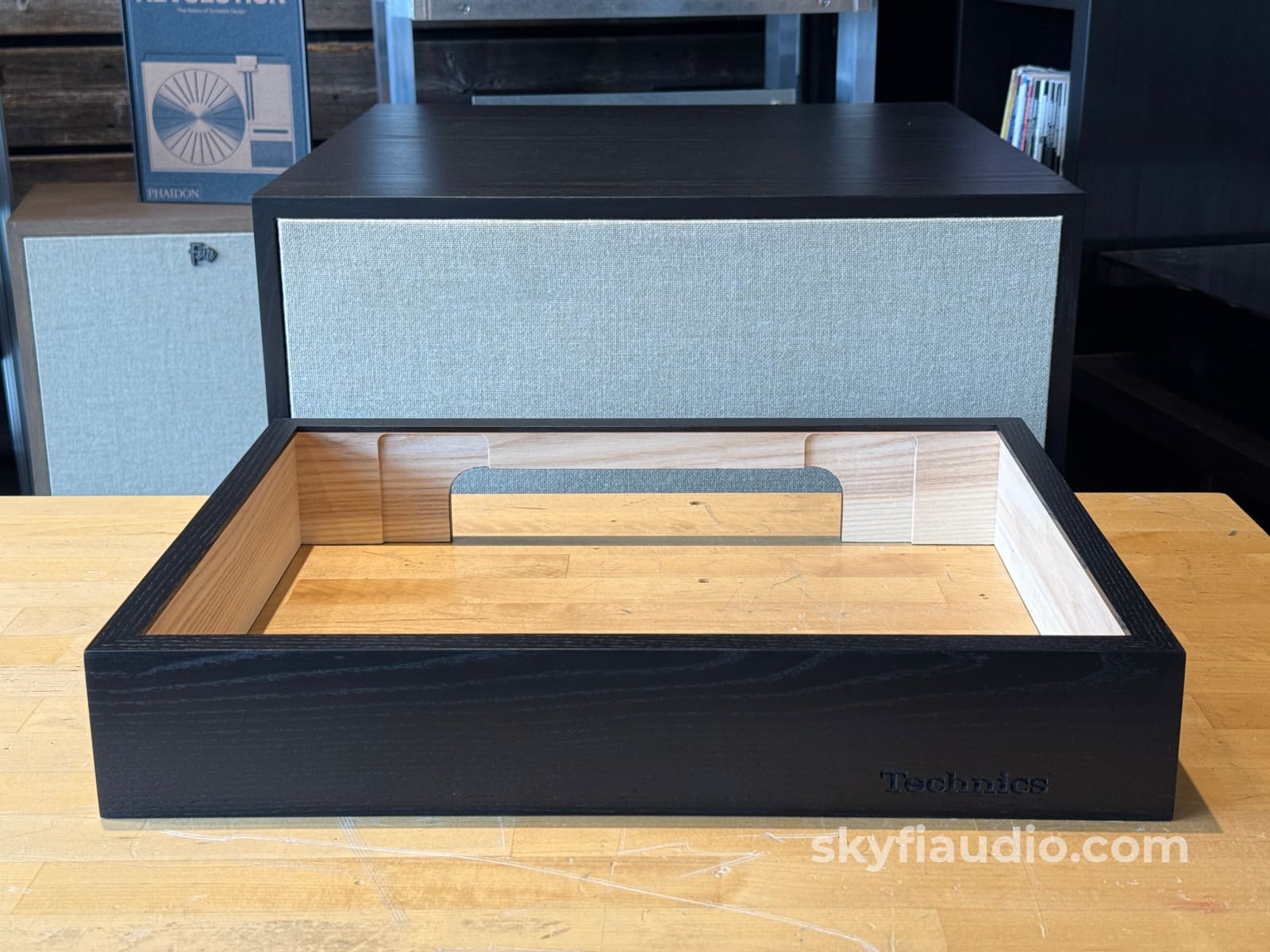 SkyFi Wood Plinth for Technics SL-1200G and Other Models Accessory