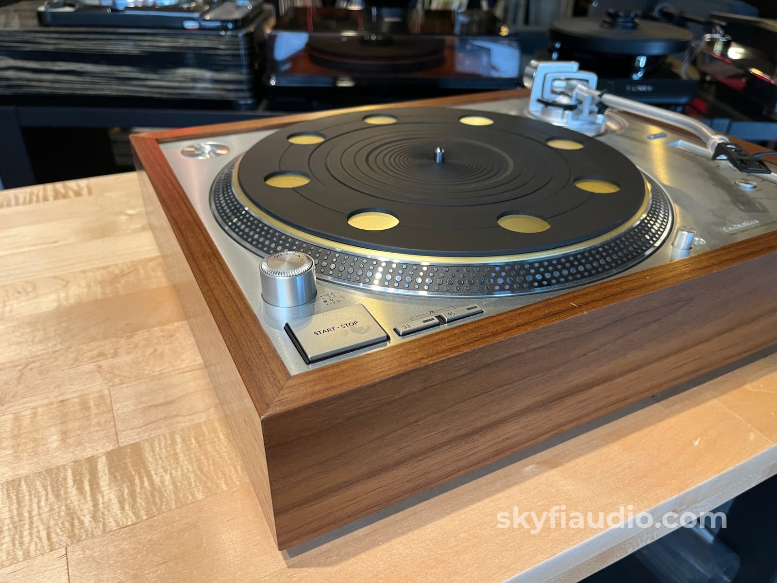 SkyFi Wood Plinth Sleeve for Technics SL-1200G - Discontinued Glossy Walnut Finish - Accessory