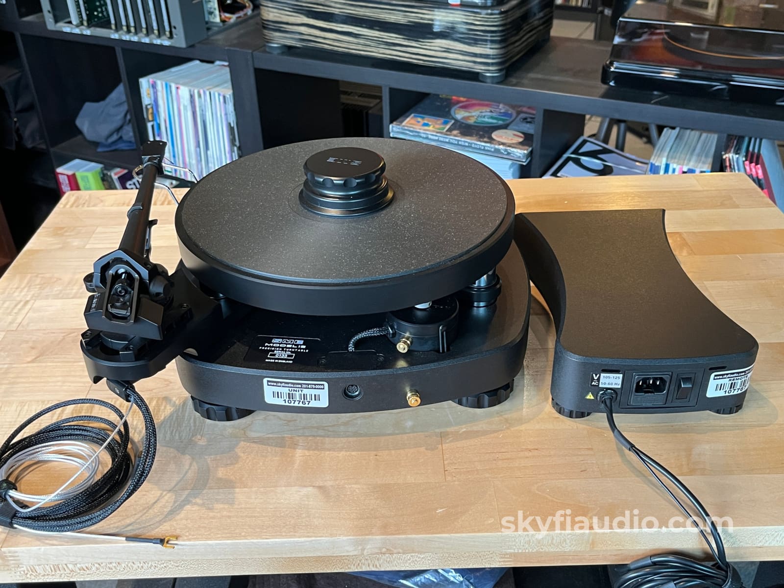 SME Model 12A Turntable Paired W/ Lyra Kleos MC Cartridge - Turntable