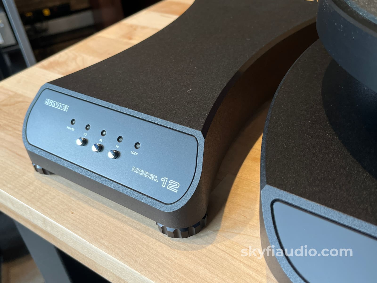 SME Model 12A Turntable Paired W/ Lyra Kleos MC Cartridge - Turntable