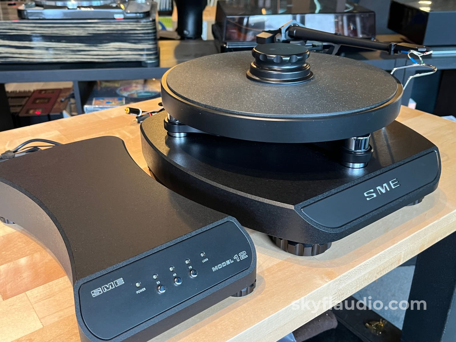 SME Model 12A Turntable Paired W/ Lyra Kleos MC Cartridge - Turntable