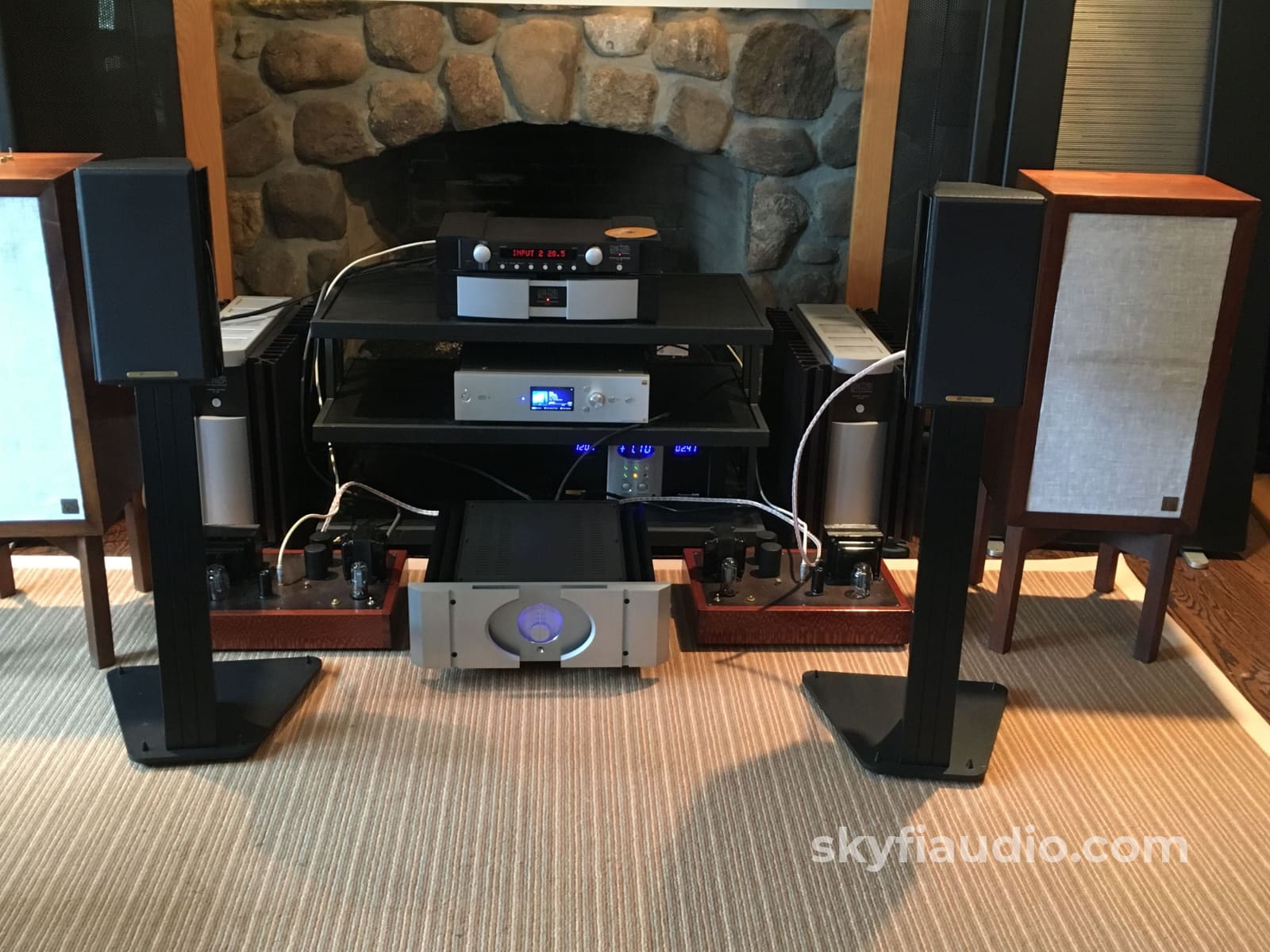 Sonus Faber Concertino Domus Speakers With Matching Stands