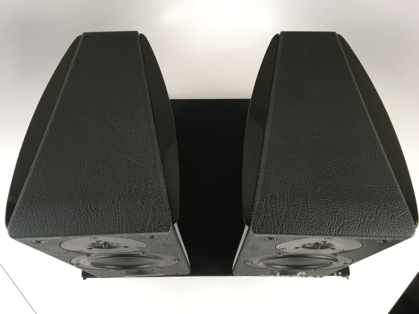 Sonus Faber Concertino Domus Speakers With Matching Stands
