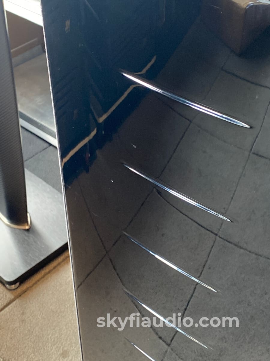 Sonus Faber Grand Piano Domus Speakers - Gorgeous And Made In Italy