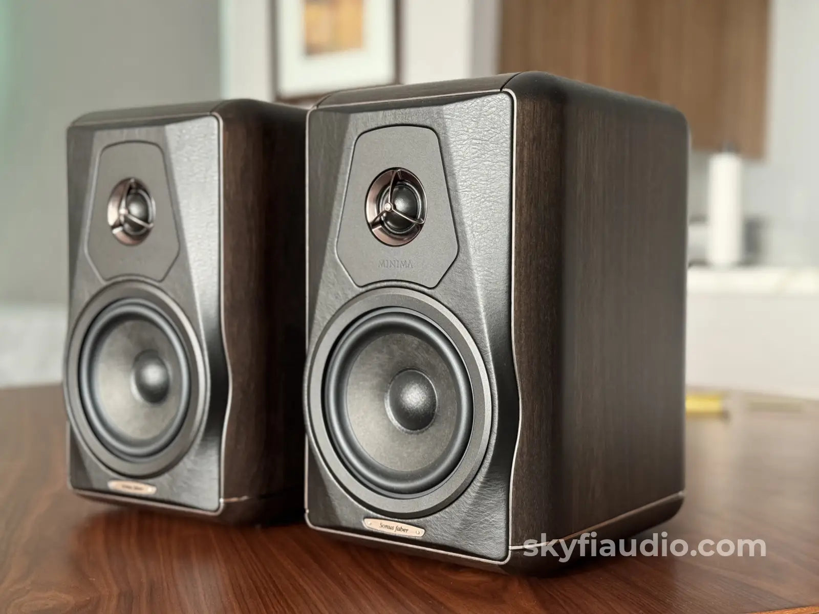 Sonus Faber Minima Amator II Bookshelf Speakers Sonus Faber Minima Amator II Bookshelf Speakers