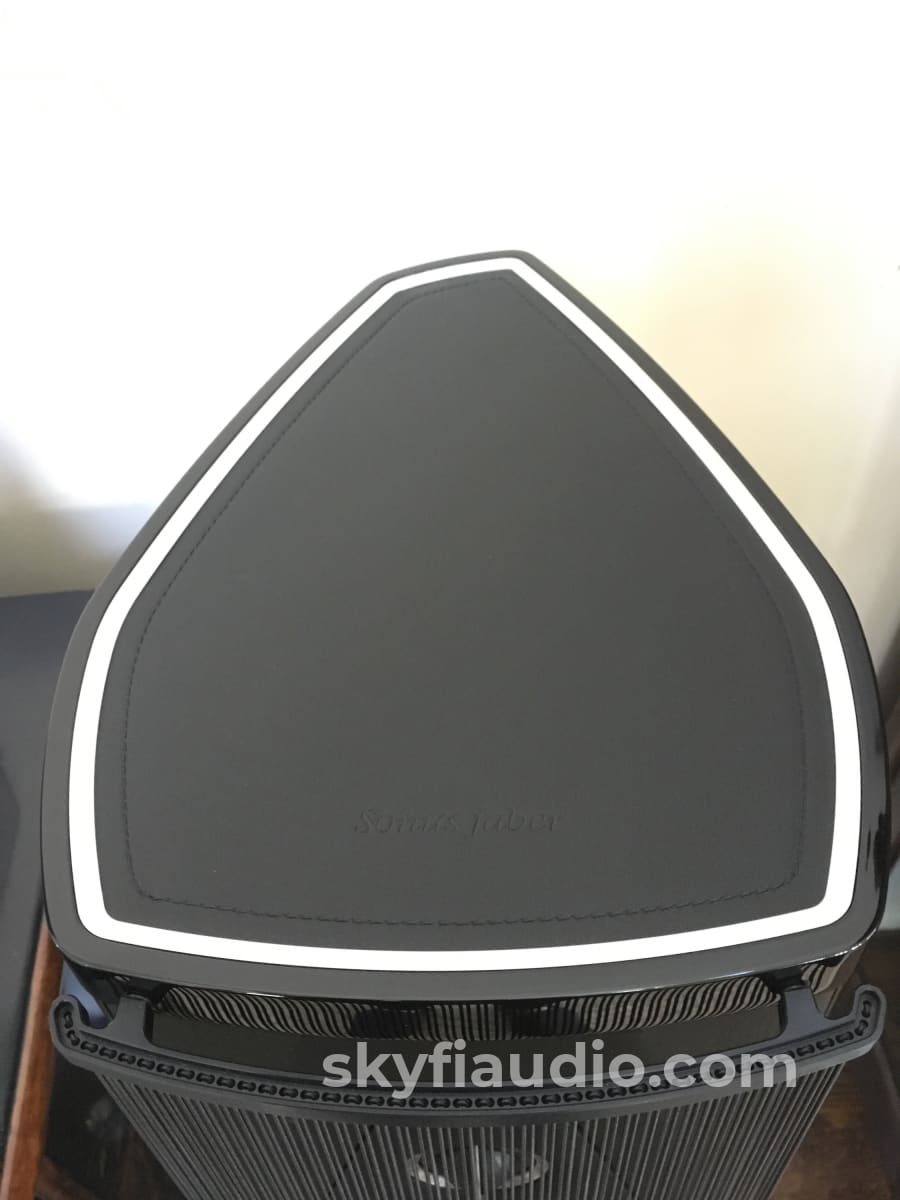 Sonus Faber Olympica Ii Speakers In Gloss Black - Demo Pair Like New And Complete