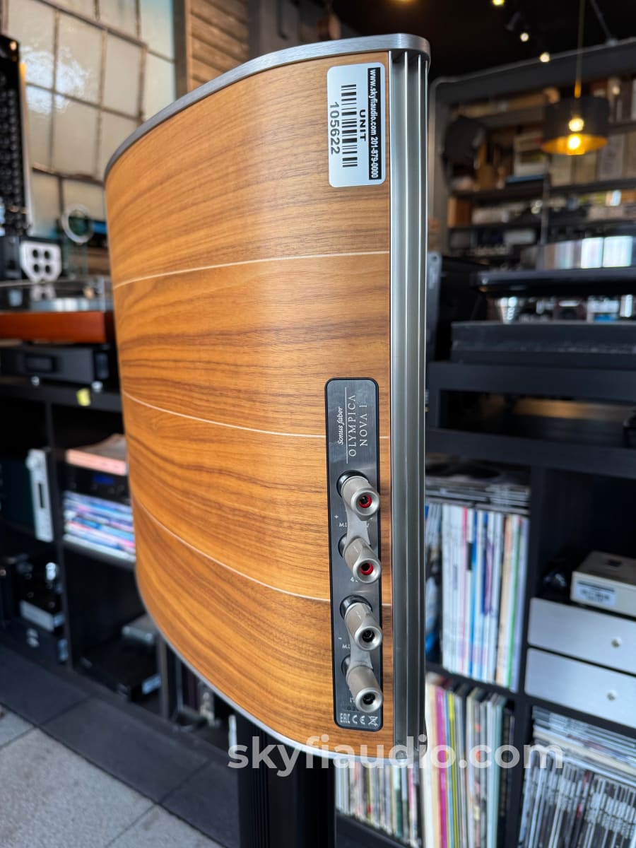 Sonus Faber Olympica Nova I Speakers w/ Stands Speakers