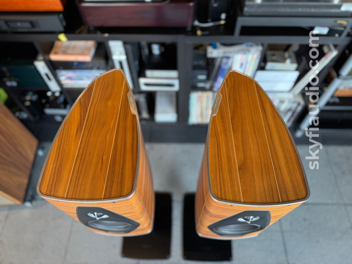 Sonus Faber Olympica Nova I Speakers w/ Stands Speakers