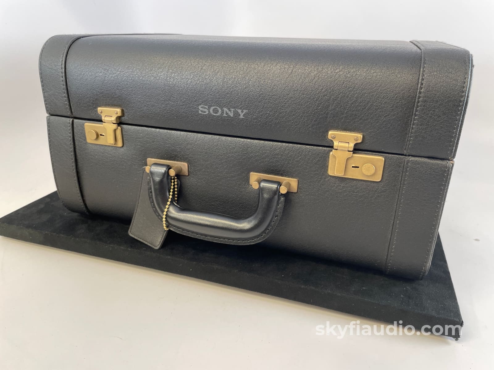 Sony Mdr-R10 Flagship Headphones - Super Rare And Collectible Worlds Best