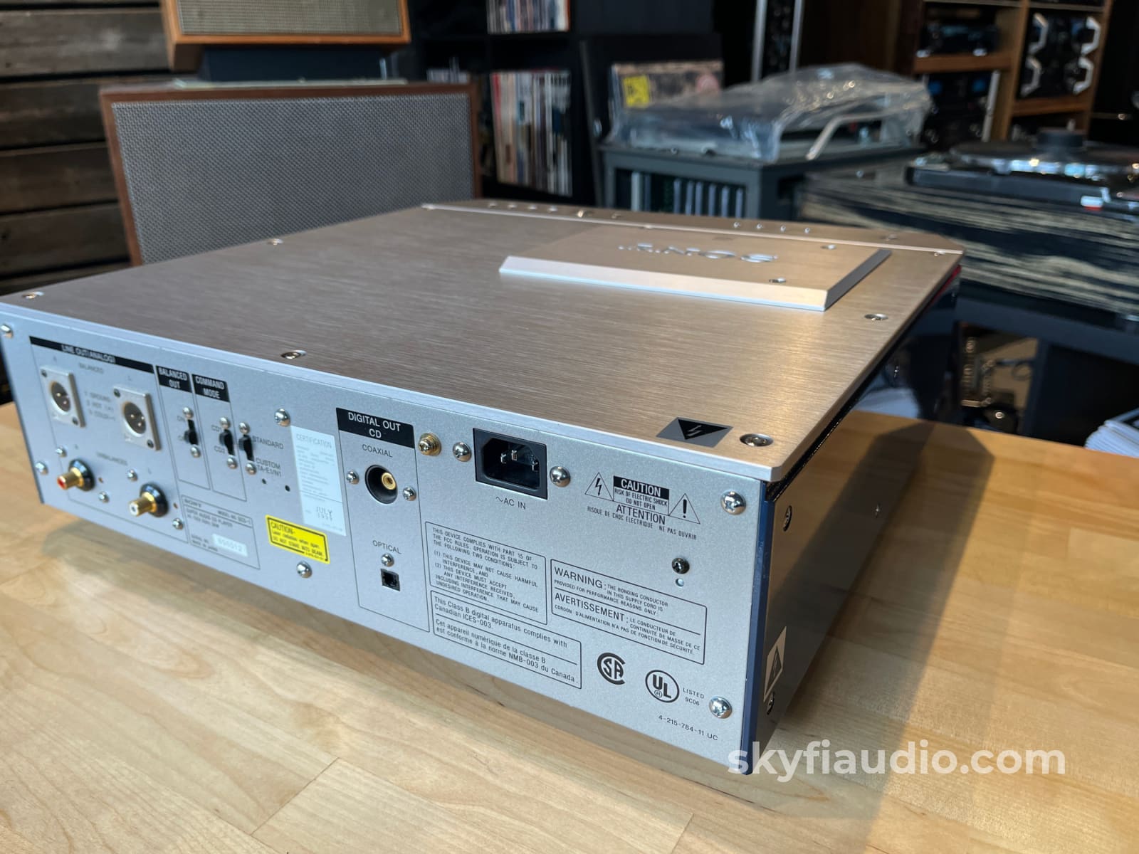 Sony SCD-1 SACD/CD Player - First SACD Player Released - CD + Digital