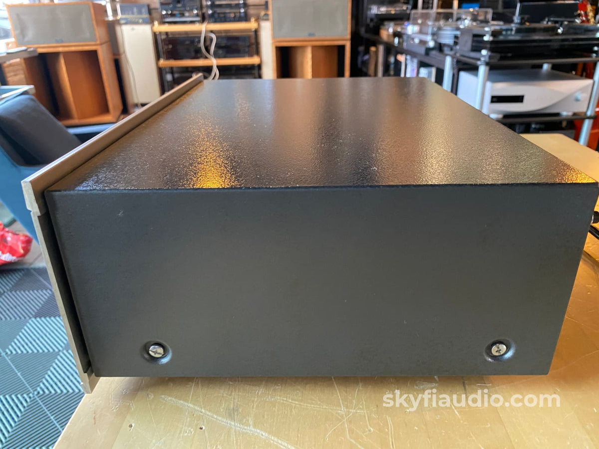 Sony Ta-2000F Vintage Preamplifier With Phono And Meters