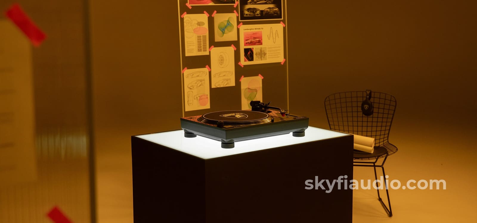Special Edition Lamborghini Direct Drive Turntable System - Sl-1200M7B