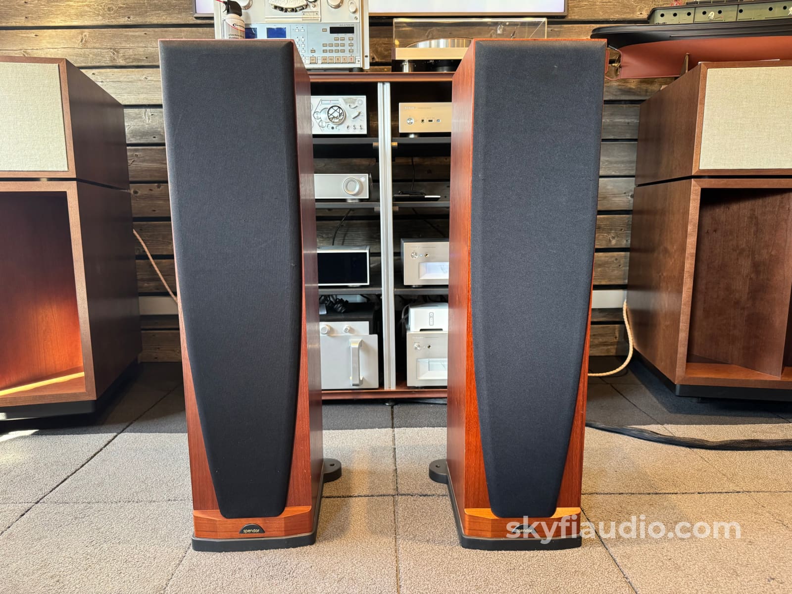 Spendor S8E Floorstanding Speaker Pair - Beautiful Speakers