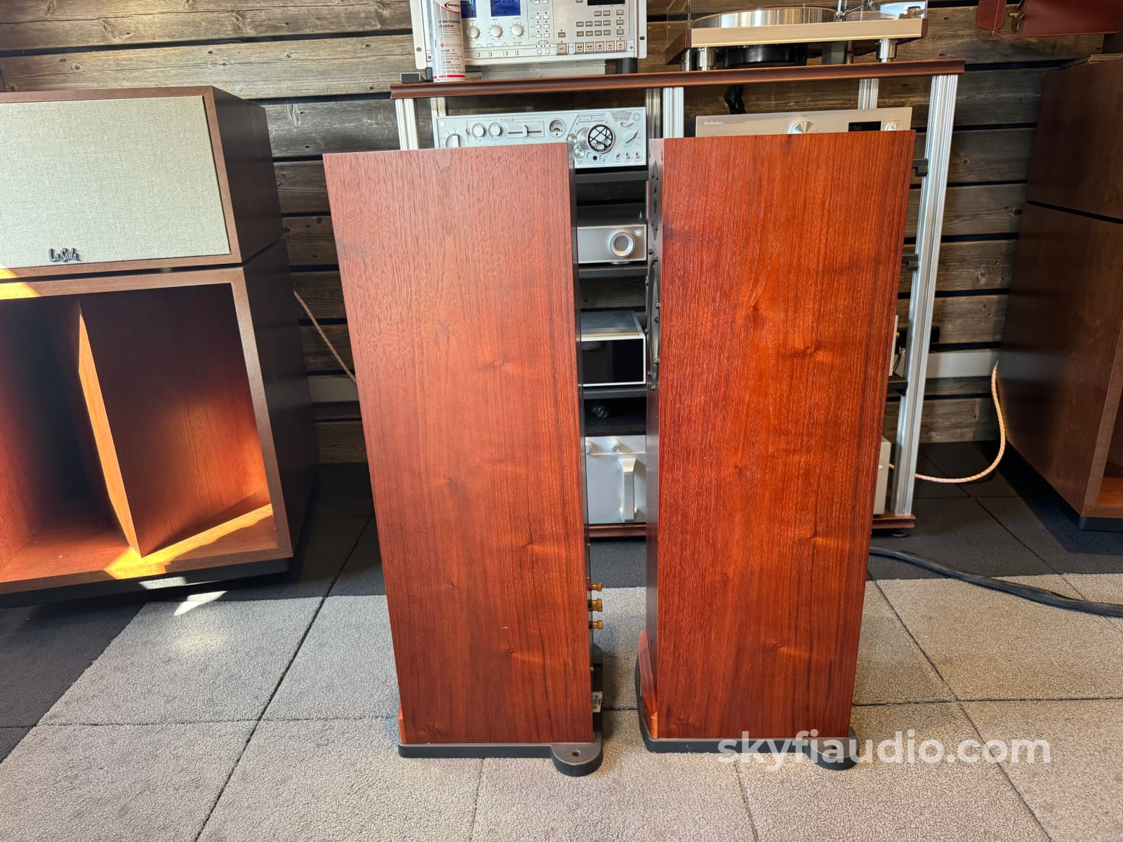 Spendor S8E Floorstanding Speaker Pair - Beautiful Speakers