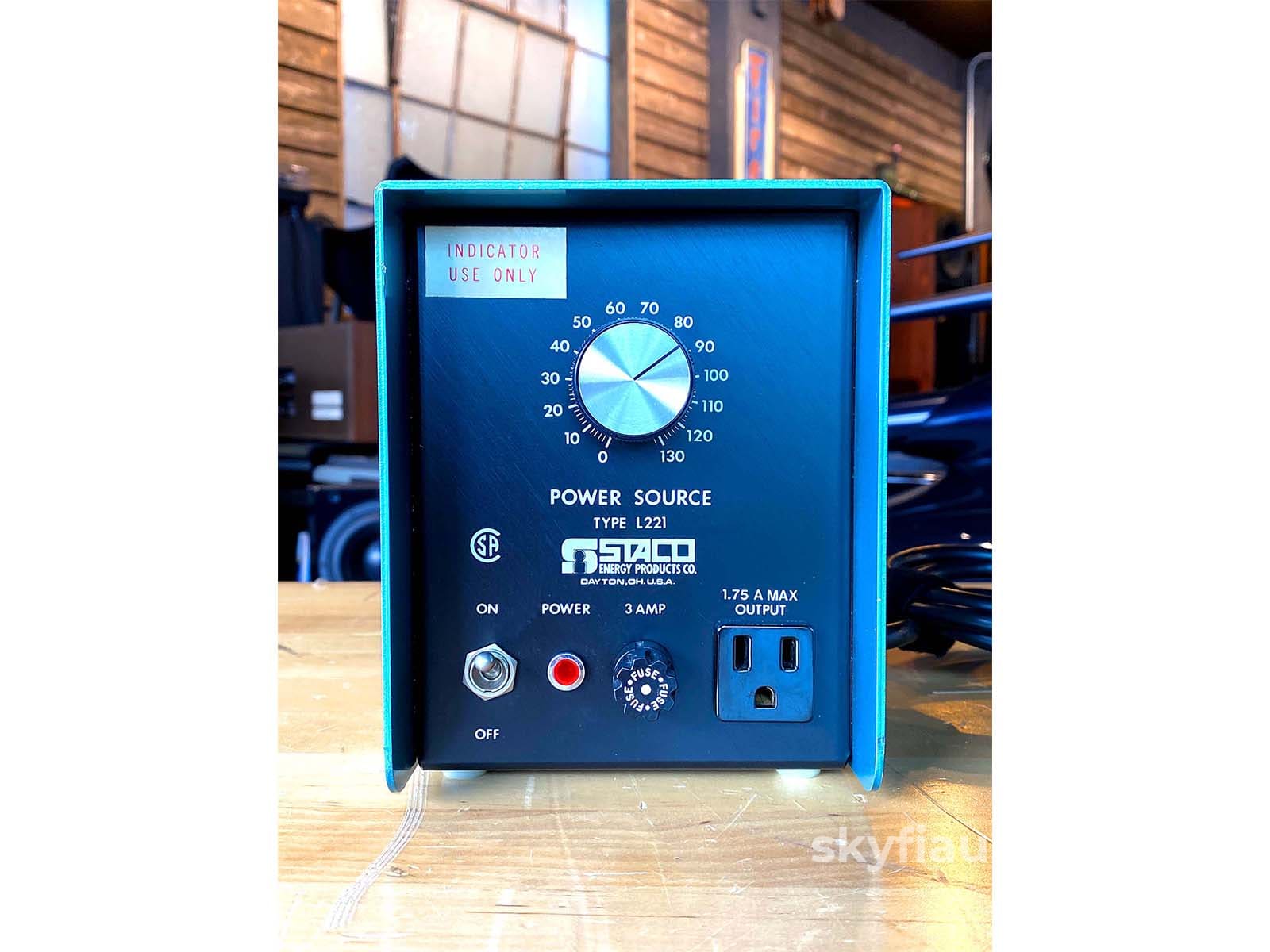 Staco Type L221 - 1.75A Variable Autotransformer (Variac) For 117V Components Accessory