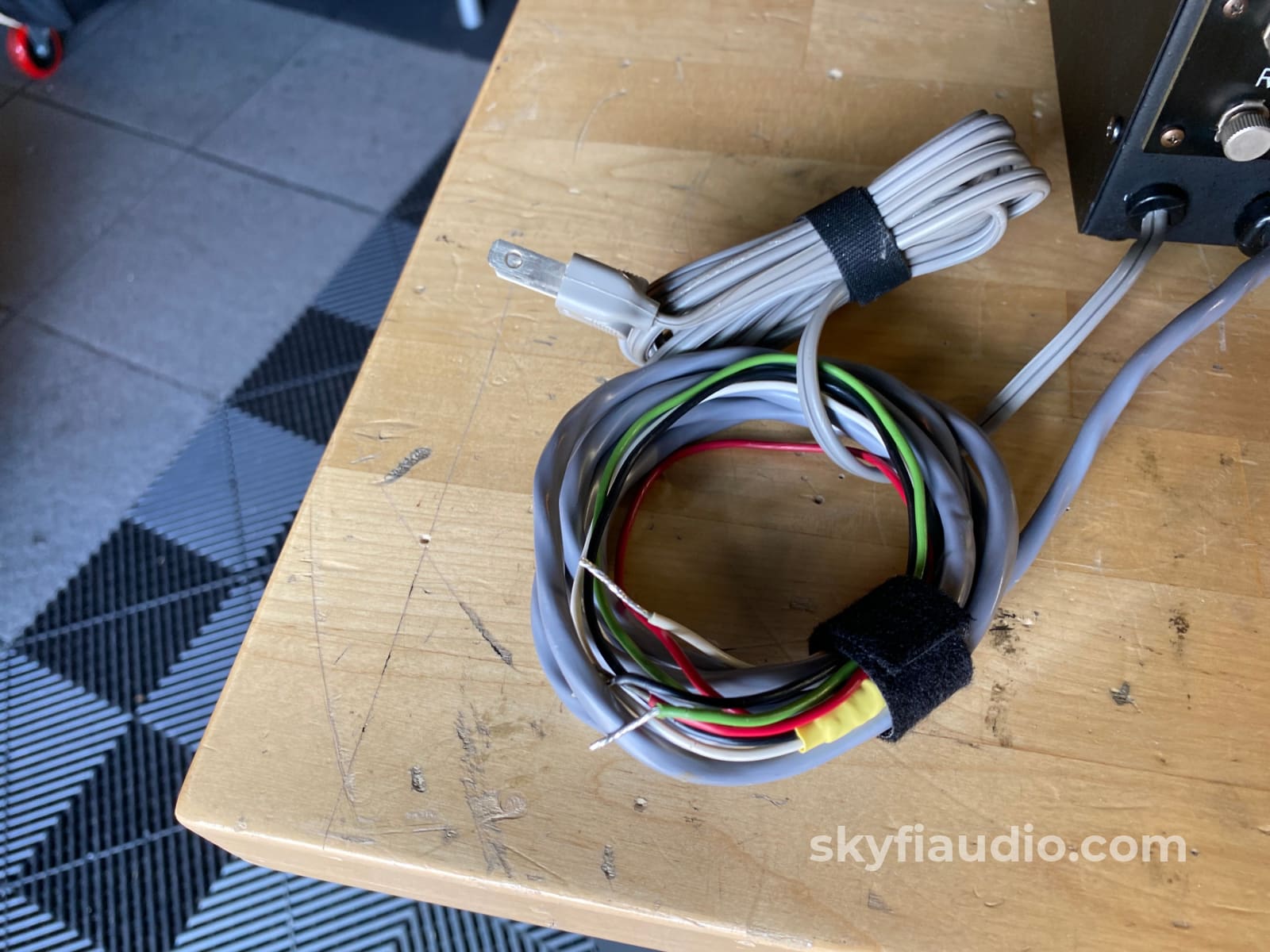 Stax Srd-7 Adapter For Ear Speaker - Electrostatic Headphone Amplifier In Box Accessory