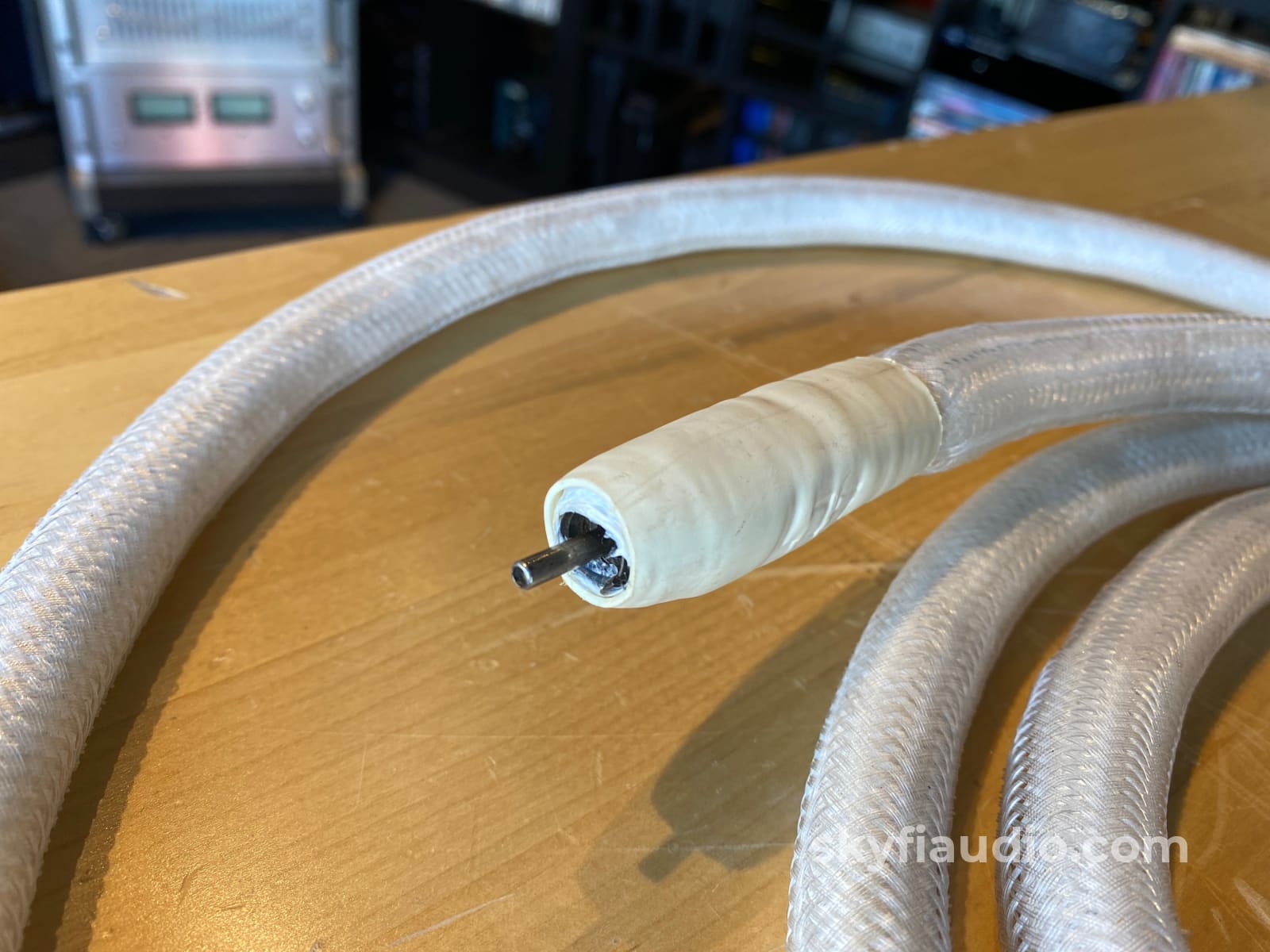 Sunny Cable Technology Signal 600 Rca Interconnects (Pair) - 6Ft Cables