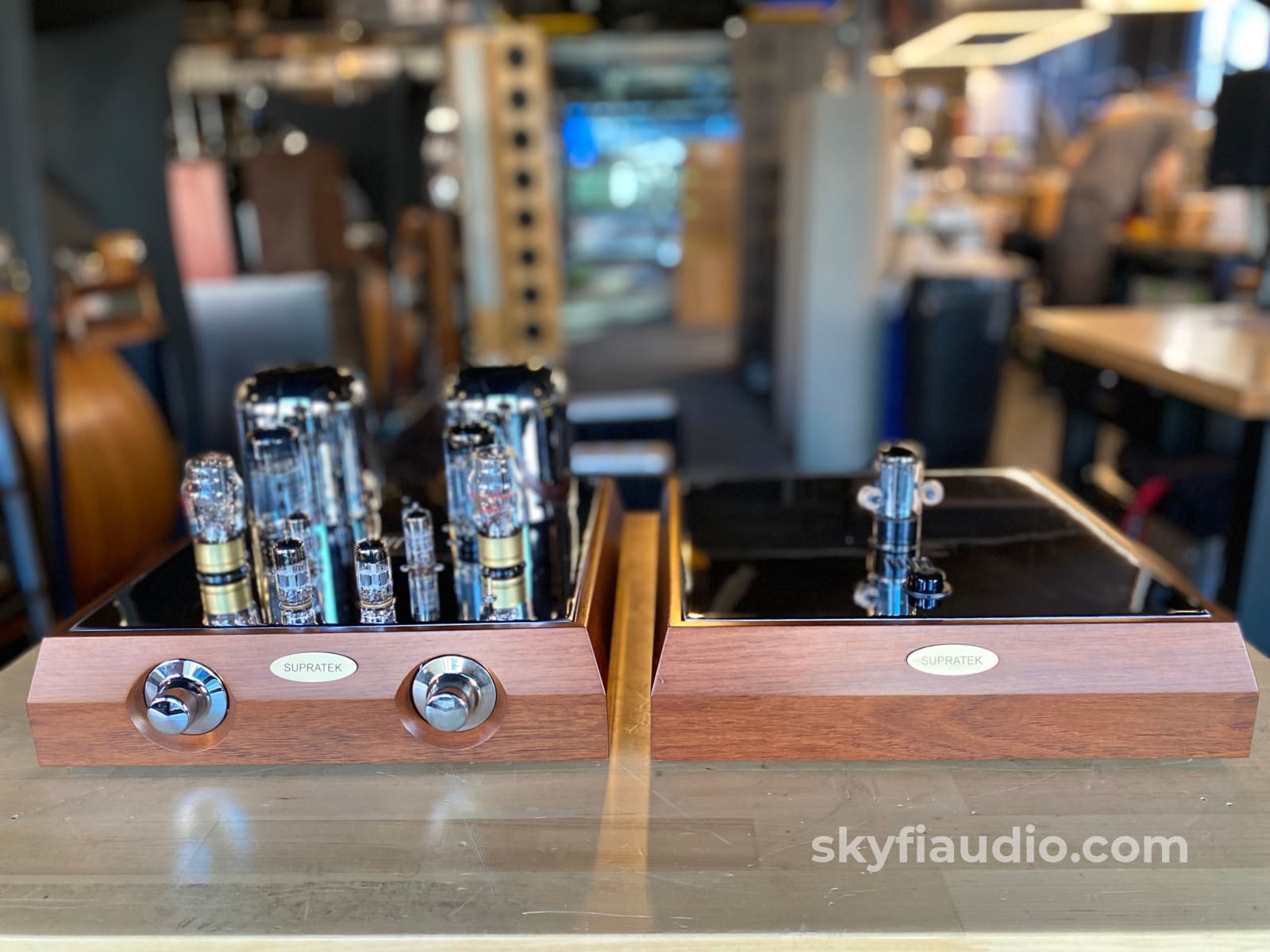 Supratek Chenin Tube Preamplifier W/Power Supply And Phono Section