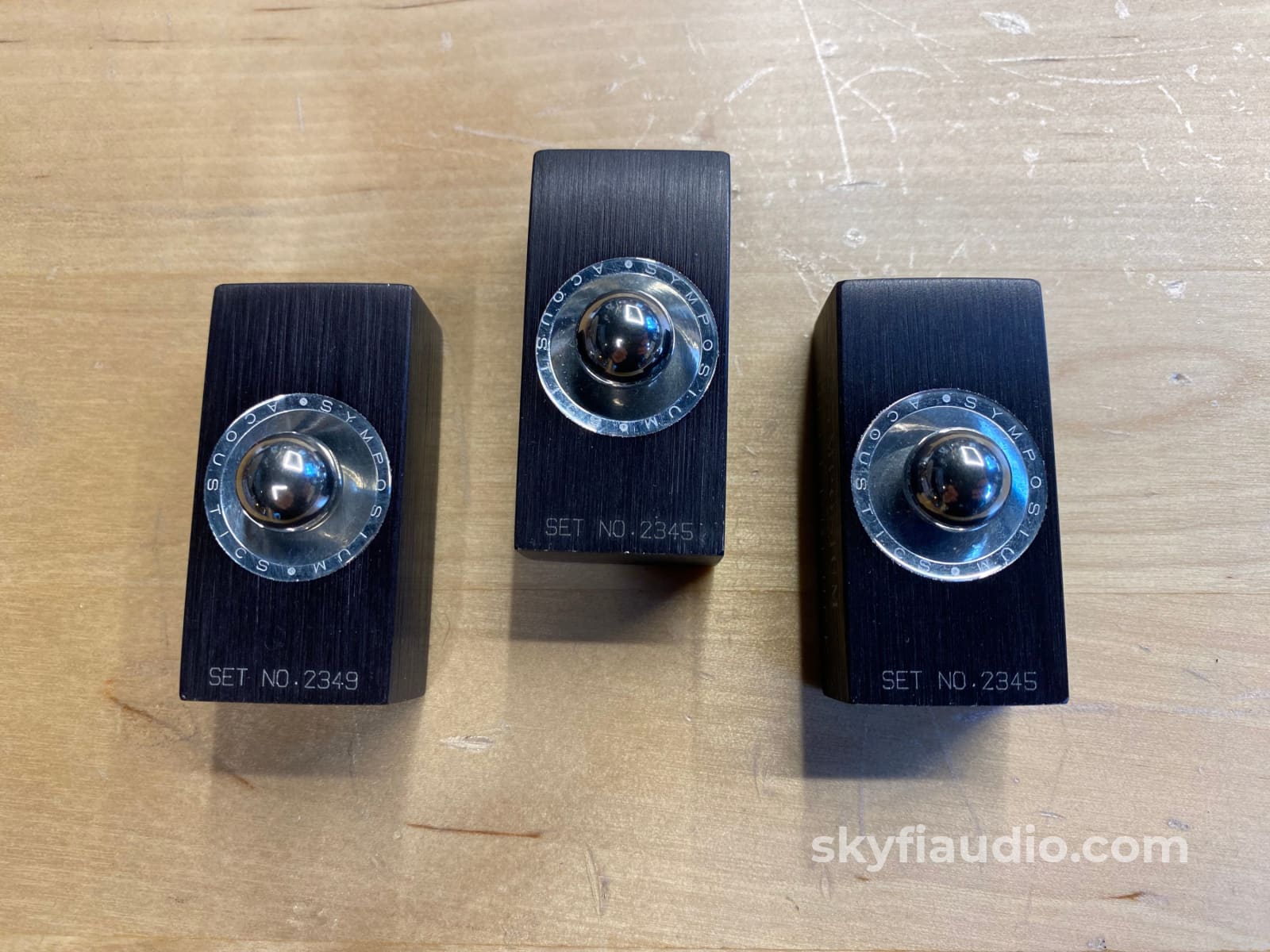 Symposium Rollerblock Isolation/Coupler Footer System Accessory