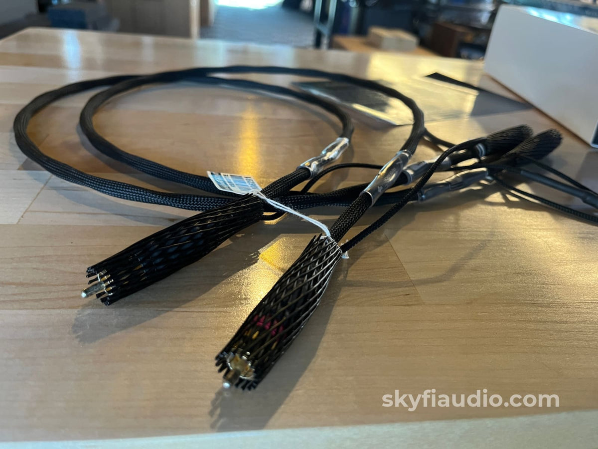Synergistic Research Foundation RCA Pair - 1m Cables