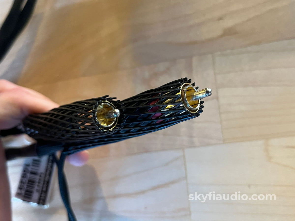 Synergistic Research Foundation RCA Pair - 1m Cables