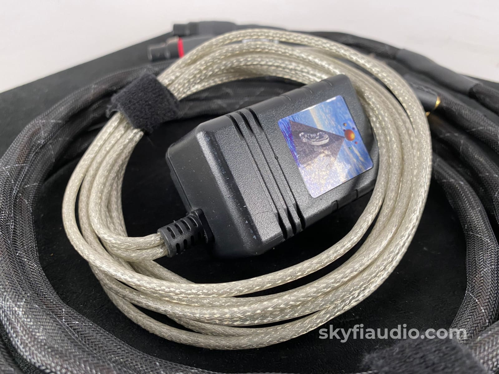 Synergistic Research - Tesla Accelerator Xlr With Active Power 2M Cables