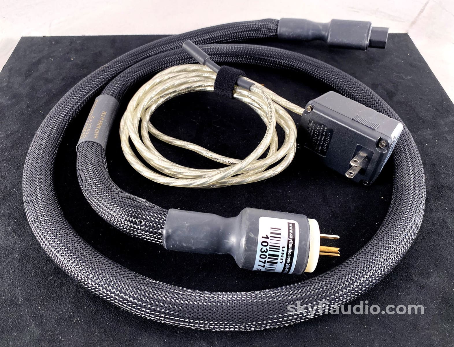 Synergistic Research - Tesla T2 Power Cable With Supply 5Ft Cables