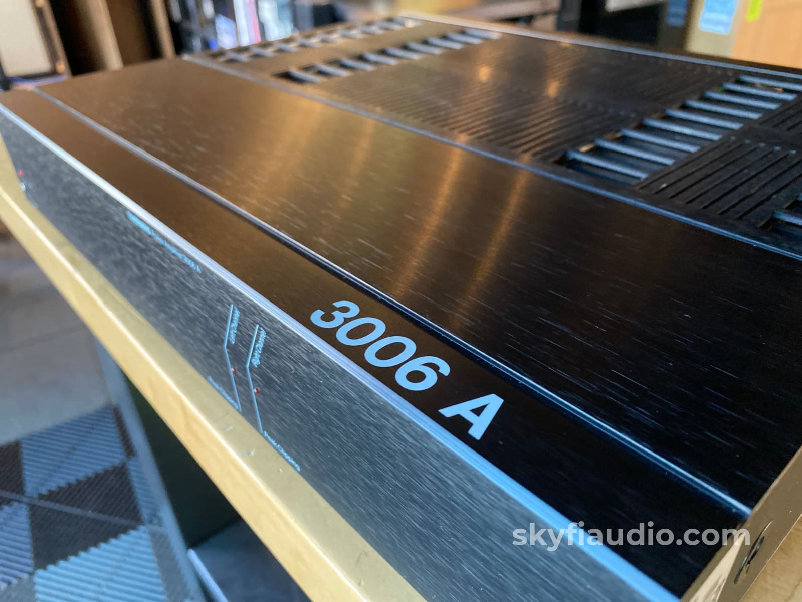 Tandberg 3006A Vintage Solid State Amplifier - Complete