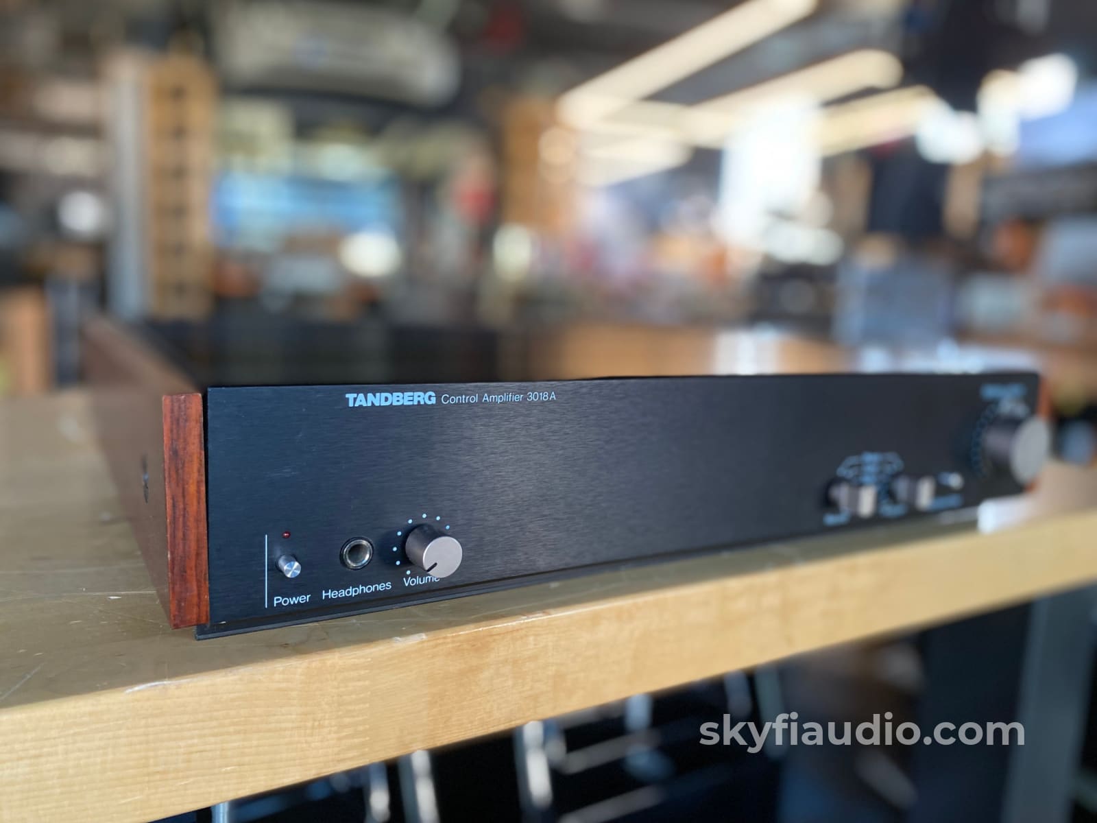 Tandberg 3018 Analogue Vintage Preamp - Super Rare And Collectible Preamplifier