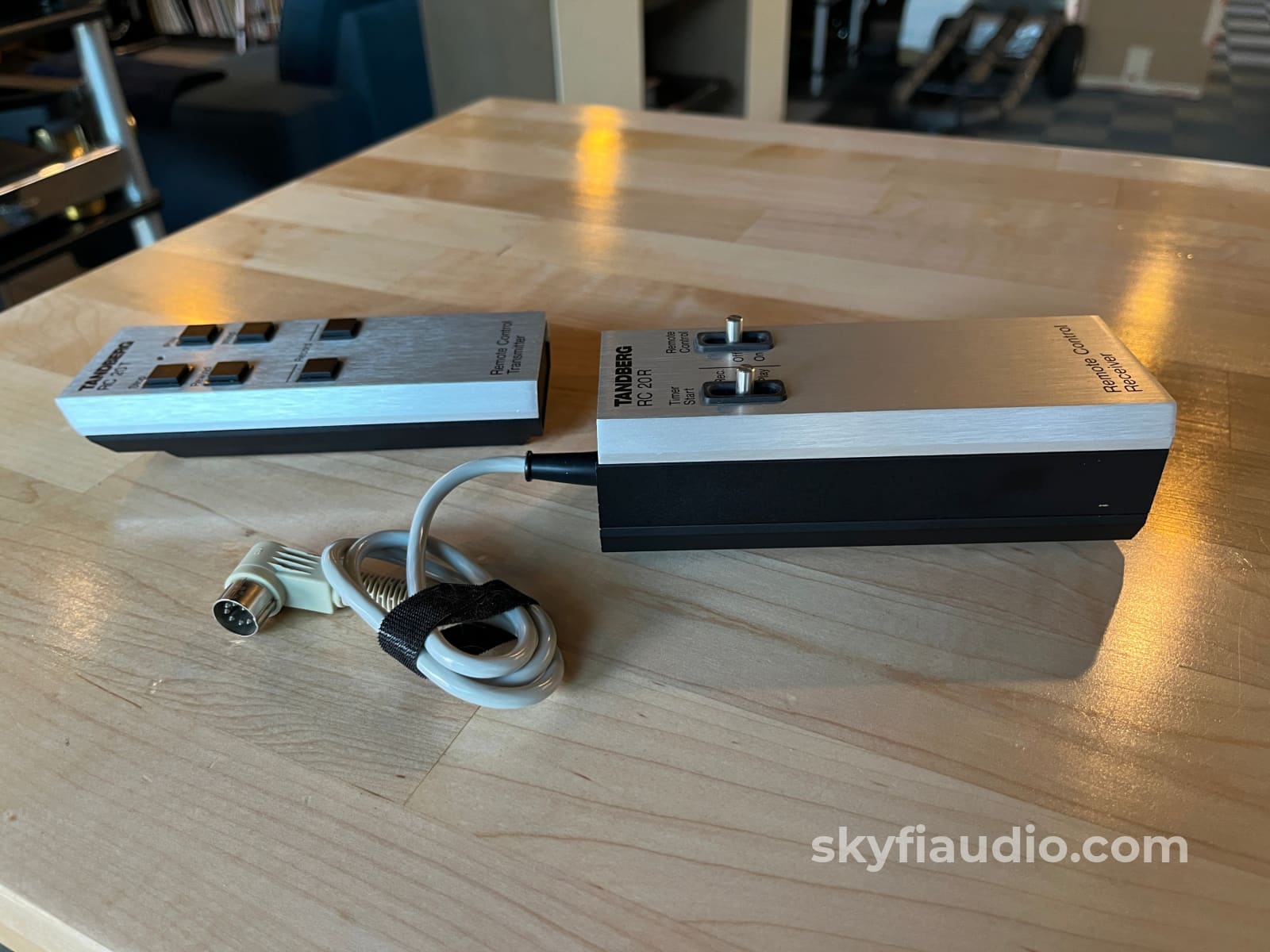 Tandberg RC-20T/R Remote and Receiver Kit Accessory