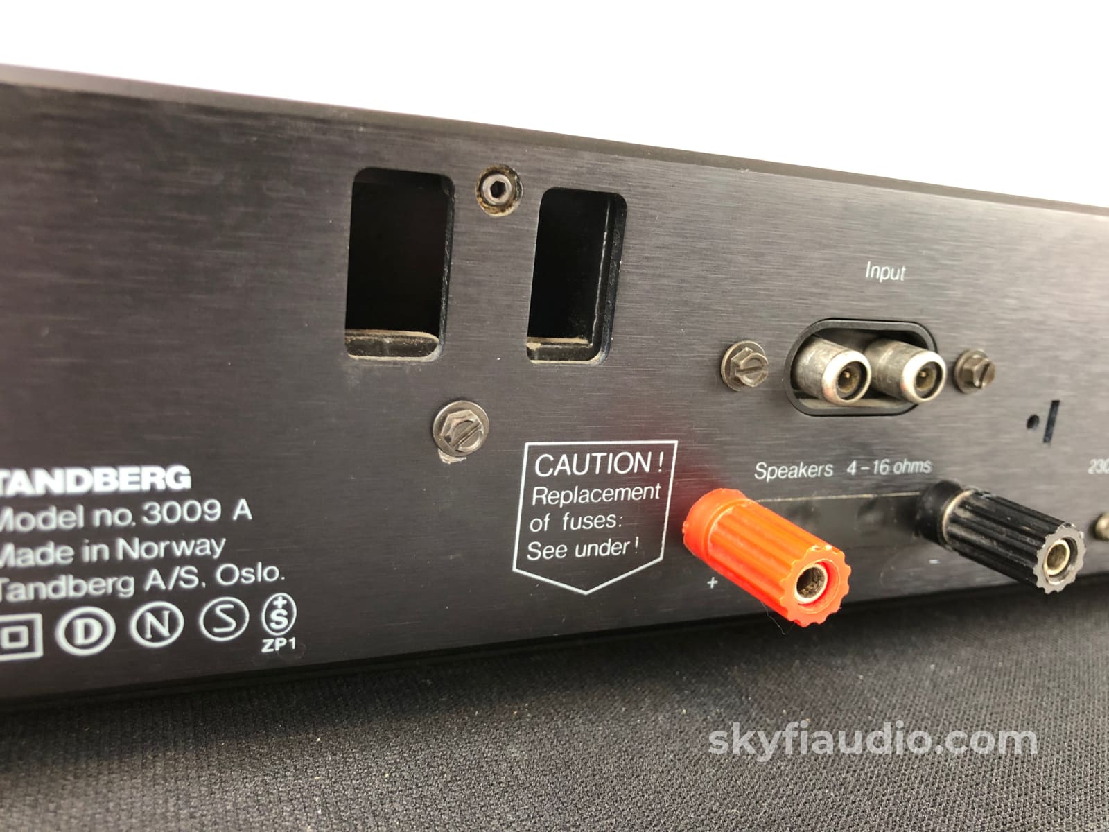 Tandberg Tpa-3009A Mono Solid State Amplifier Class-A Rare Made In Norway 120/220V
