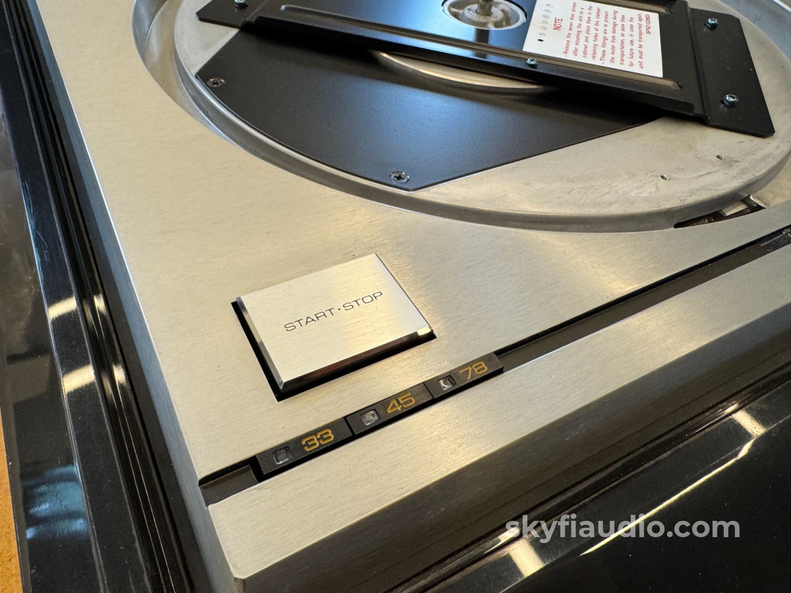 Technics SL-1000 Vintage Turntable - New Old Stock Turntable