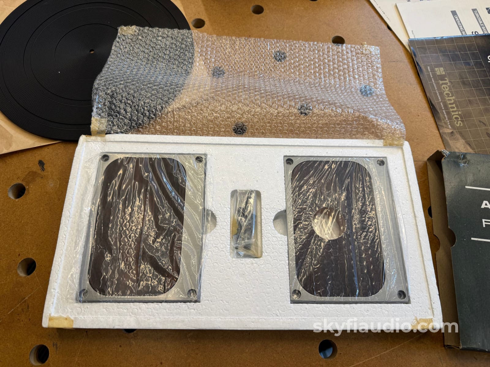 Technics SL-1000 Vintage Turntable - New Old Stock Turntable