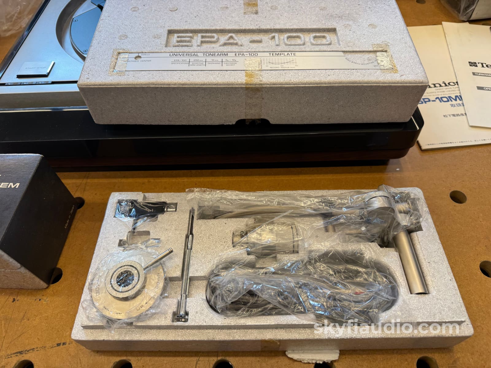 Technics SL-1000 Vintage Turntable - New Old Stock Turntable