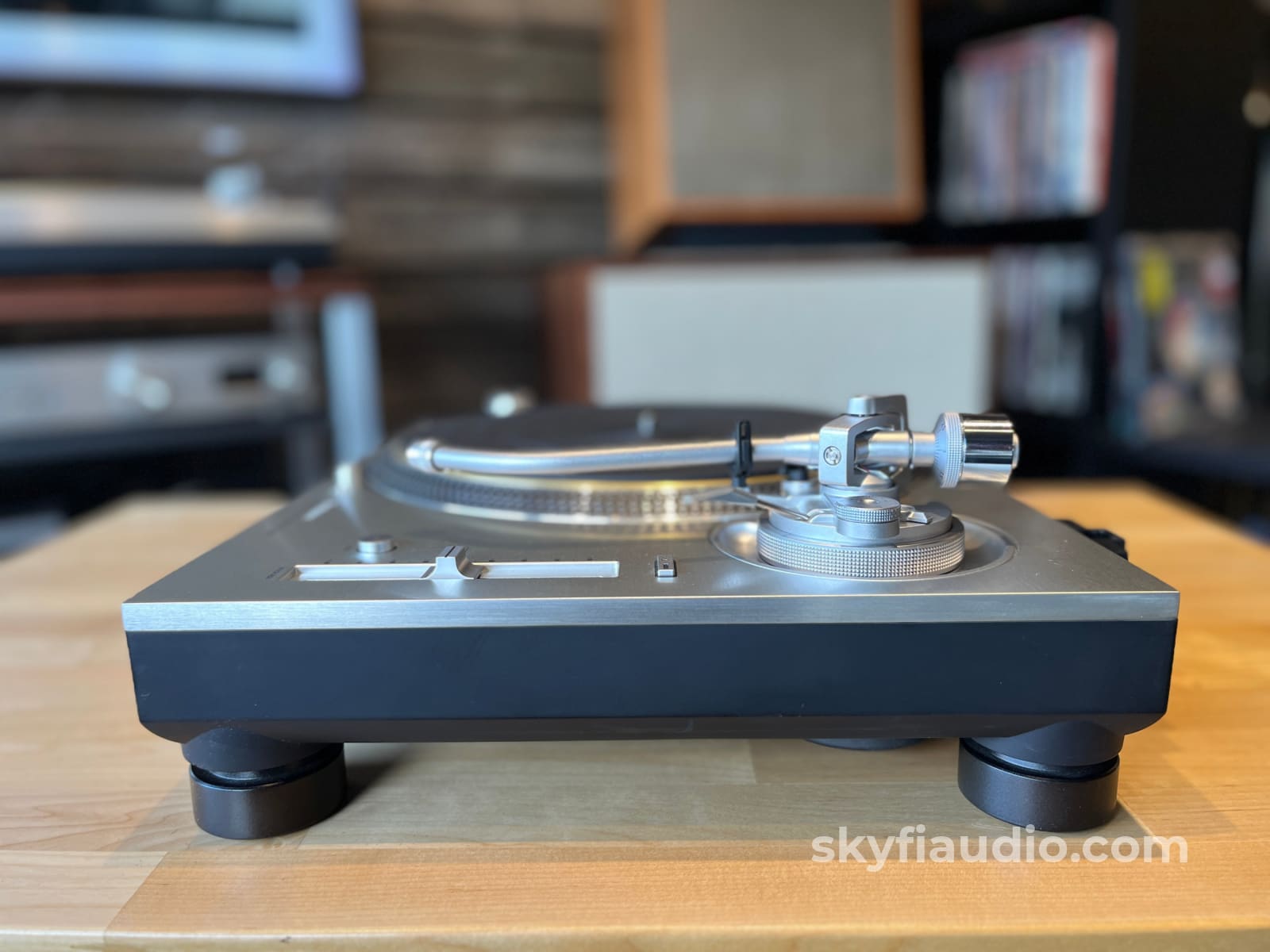 Technics SL-1200G Turntable with New Lyra Delos Cartridge + Kimber TAK-CU - Pre-Loved - Turntable