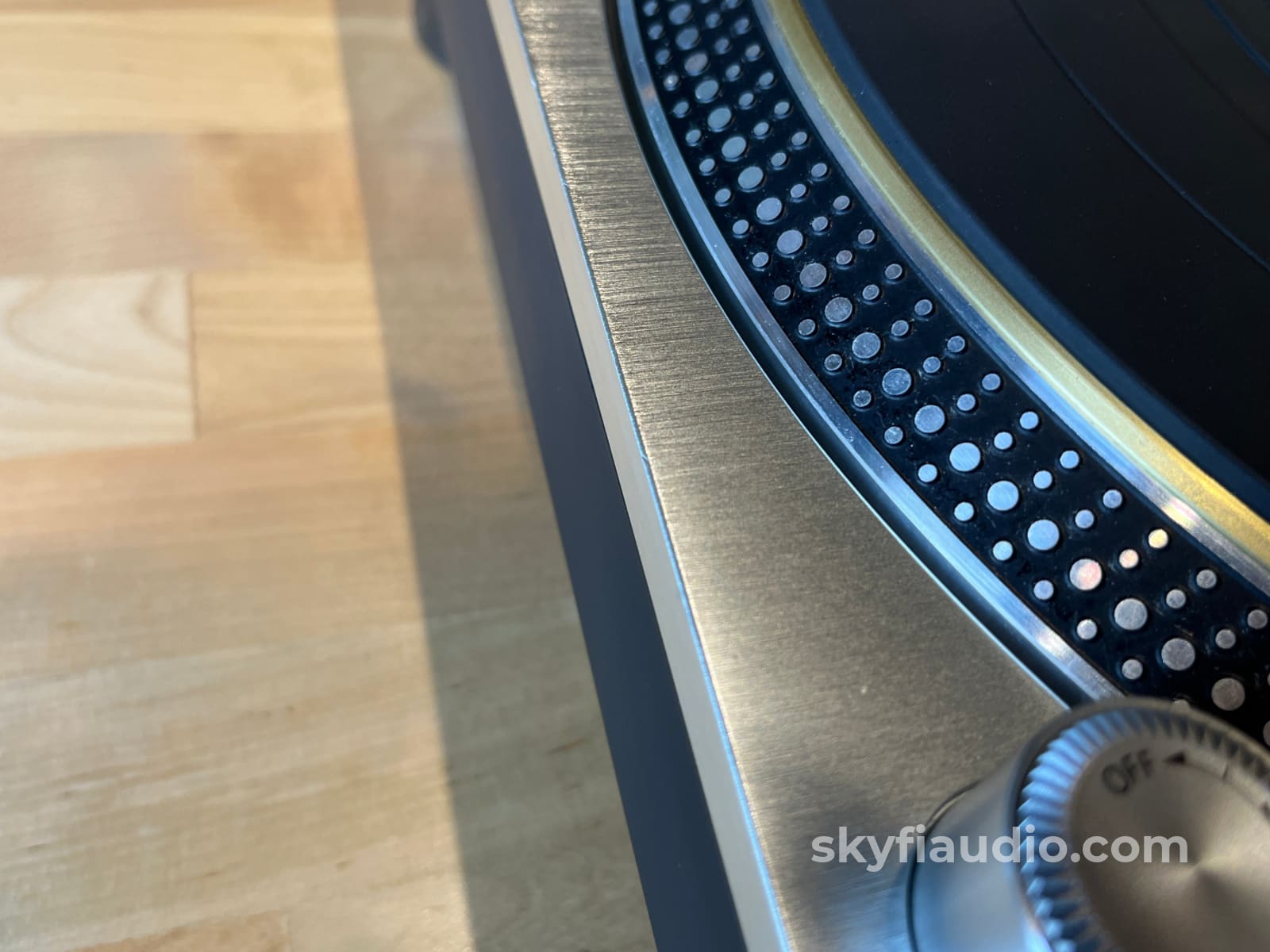 Technics SL-1200G Turntable with New Lyra Delos Cartridge + Kimber TAK-CU - Pre-Loved - Turntable