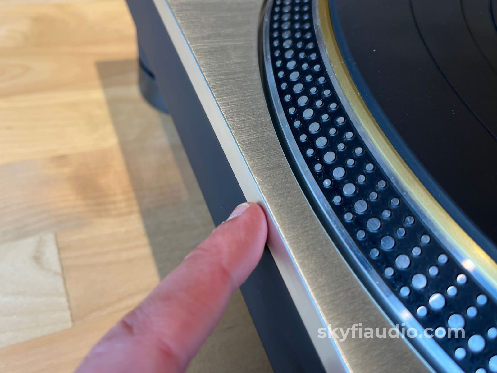 Technics SL-1200G Turntable with New Lyra Delos Cartridge + Kimber TAK-CU - Pre-Loved - Turntable