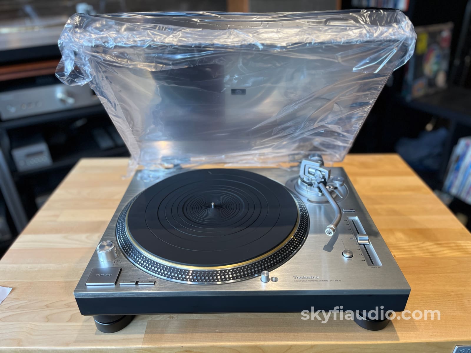 Technics SL-1200G Turntable with New Lyra Delos Cartridge + Kimber TAK-CU - Pre-Loved - Turntable