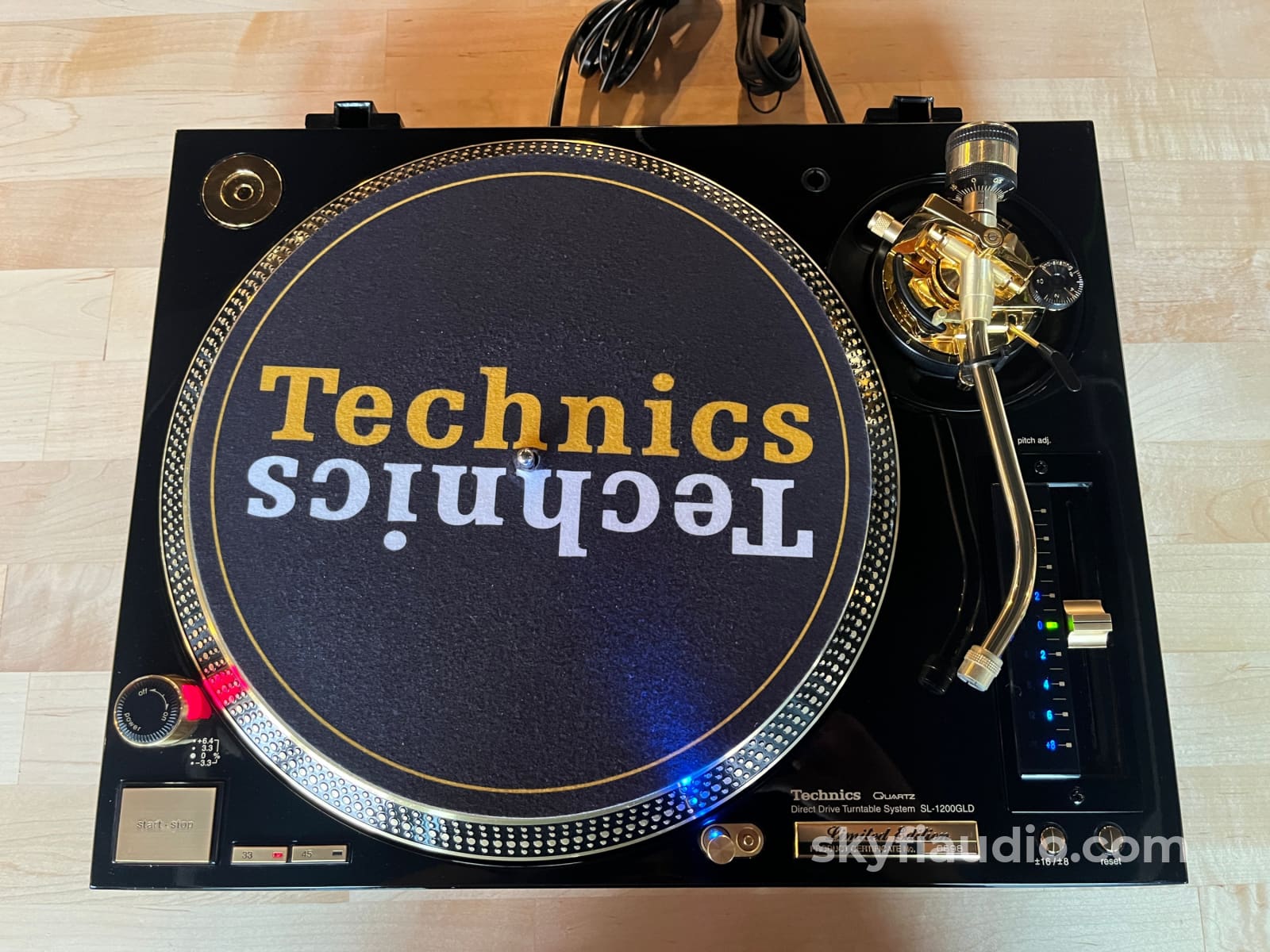 Technics SL-1200GLD Limited Edition Turntable w/ New Lyra Delos MC Phono Cartridge Turntable