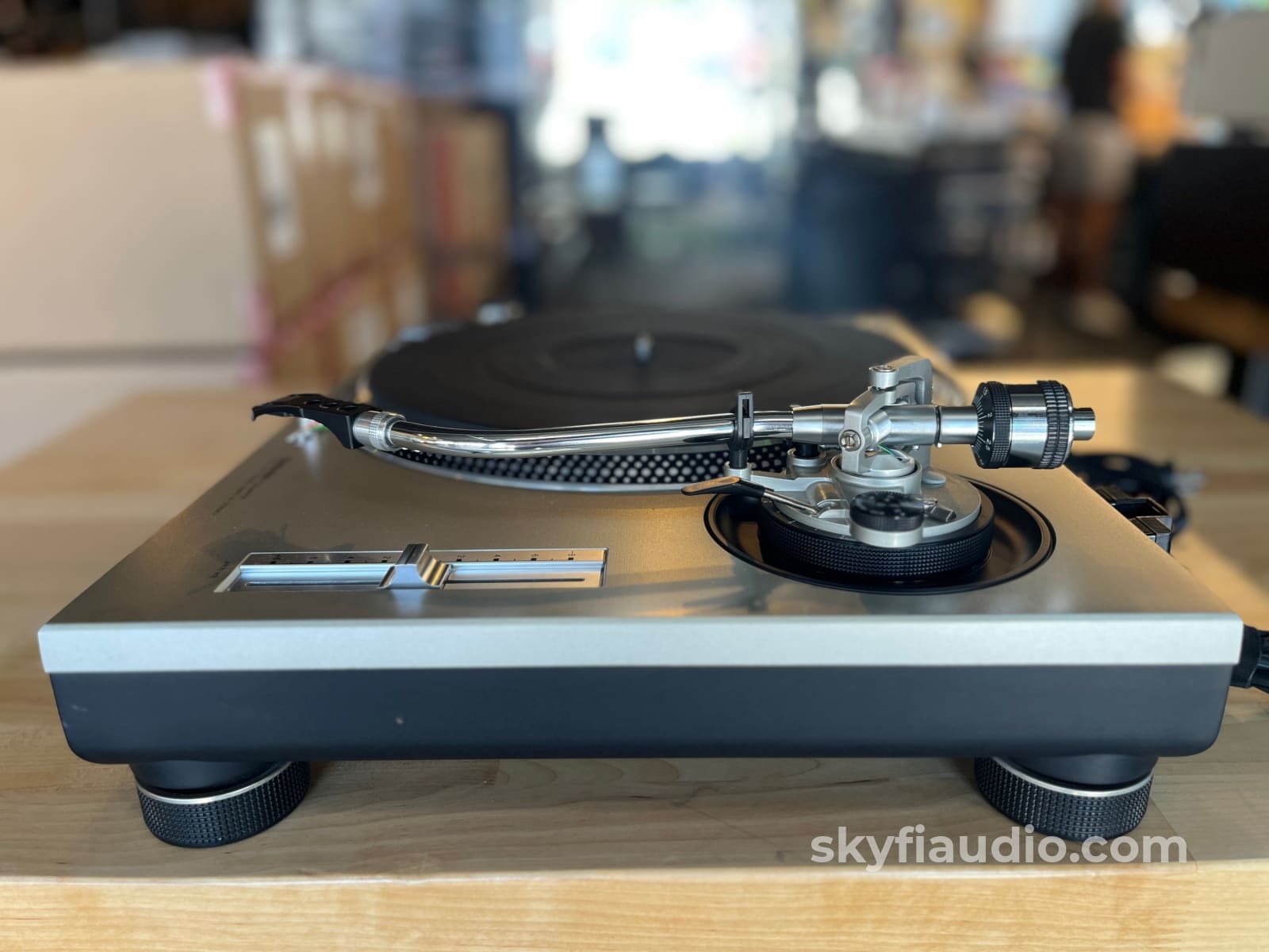 Technics SL-1200MK2 Turntable W/ Flight Case + Ortofon X40 Cartridge - Open Box - Turntable
