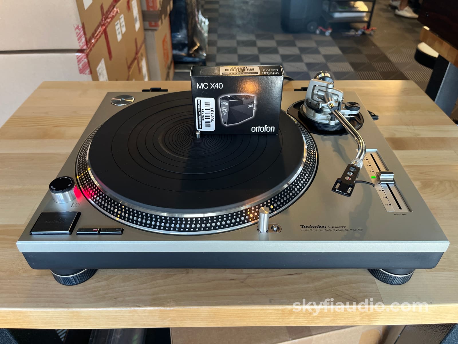 Technics SL-1200MK2 Turntable W/ Flight Case + Ortofon X40 Cartridge - Open Box - Turntable